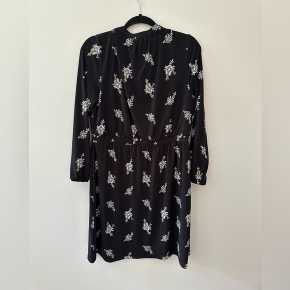 Ann Taylor Floral Print Long Sleeve Dress - NWT - Picture 2 of 4